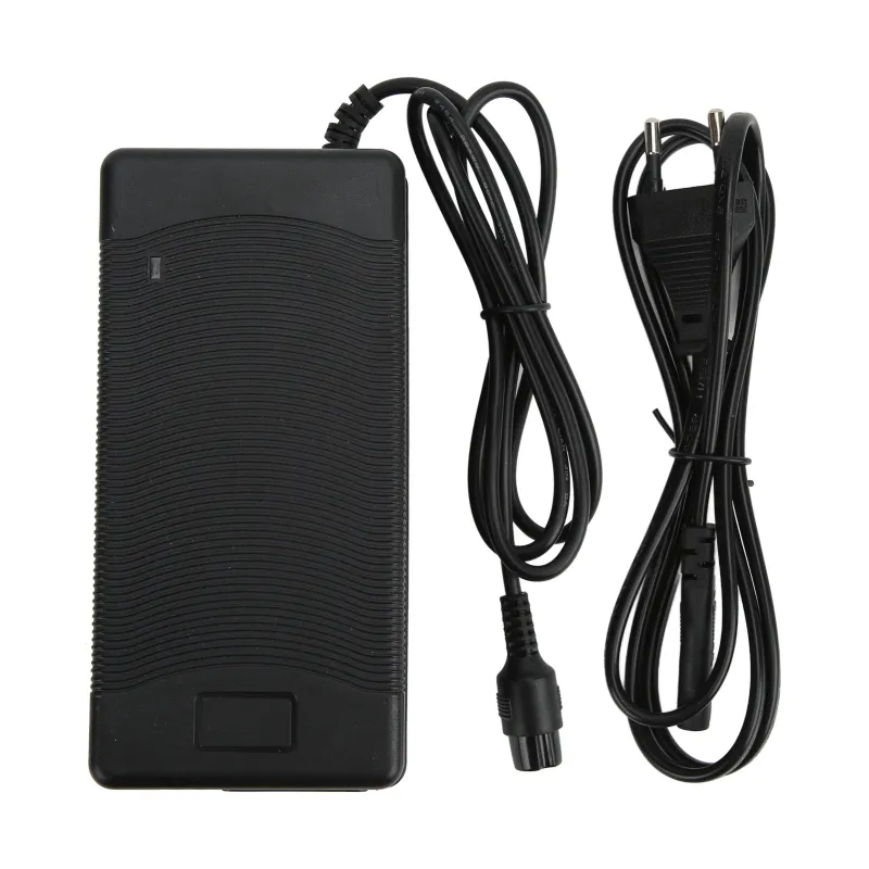 Incarcator electric Jormftte pentru scutere KUGOO M4 M4PRO, 54,6V 2A, 100-240V, cu protectie multiplu.