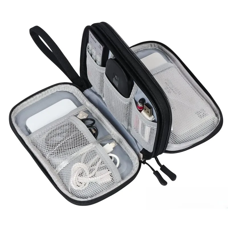 Husa pentru depozitarea cablurilor, castilor, accesorii electronice, Inchidere cu fermoar, Capacitate mare de stocare, Material impermeabil, 19x11x5.5cm, MunDeir®, negru