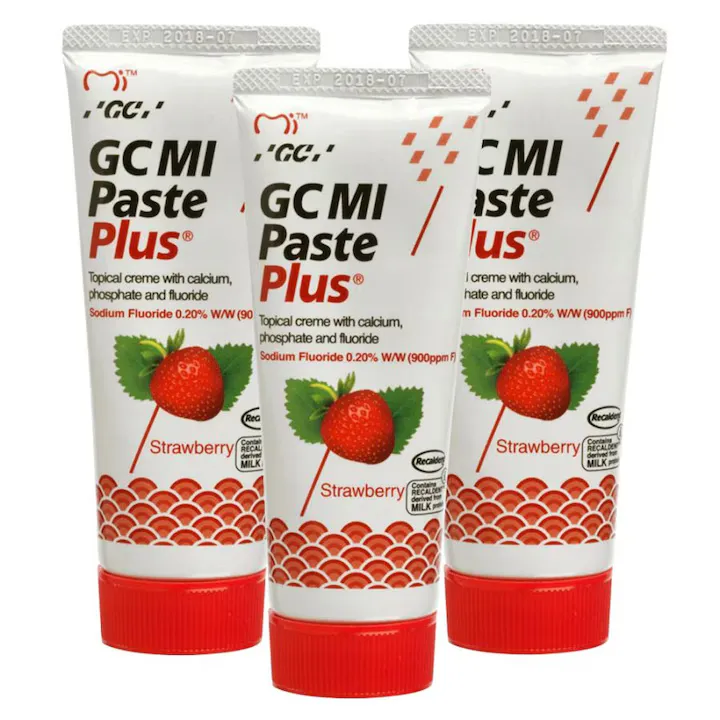 Pasta de dinti GC Mi Paste Plus cu aroma de capsuni, 35 ml, set de 3 bucati