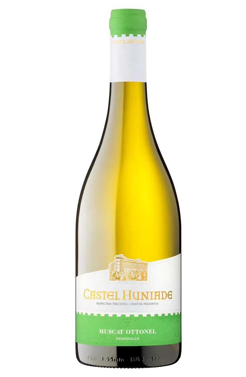 Vin alb demidulce Castel Huniade, Muscat Ottonel, alcool 12%, 0.75 l