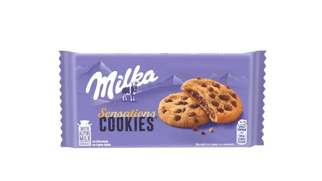 Biscuiti cu bucati de ciocolata si crema de ciocolata cu lapte Milka Sensations Cookies, 156 g