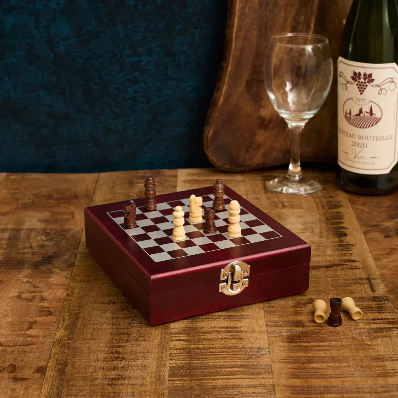 Set Accesorii pentru Vin cu Tabla si Piese de Sah COOK CONCEPT, 4 piese, Lemn Paulownia, 16.7 x 14.7 x 4.5 cm, Maro